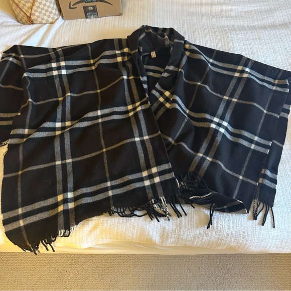 Brown Burberry Check Shawl Cape with Hood - Picture 4 of 15